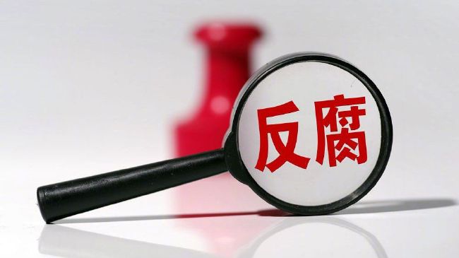 由郑芬芬执导并编剧，胡先煦、邓恩熙、郑伟、代乐乐、陈希圣领衔主演的青春家庭喜剧《2哥来了怎么办》继定档6月12日后欢乐动作频发，精致物料配合欢乐情绪引人注目